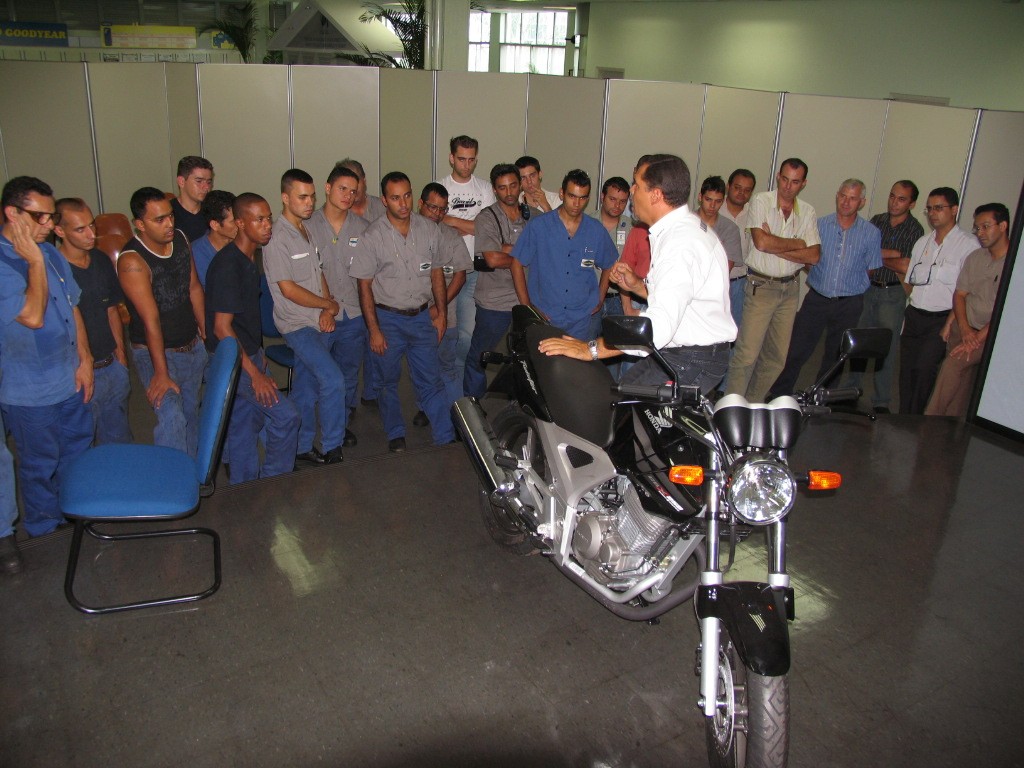 Palestra Goodyear. Apoio Honda Akira Motos