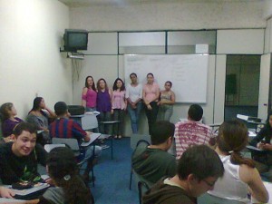 Dinâmica em grupo, aulas de Direção Defensiva em CFC. Aprendizagem teórica